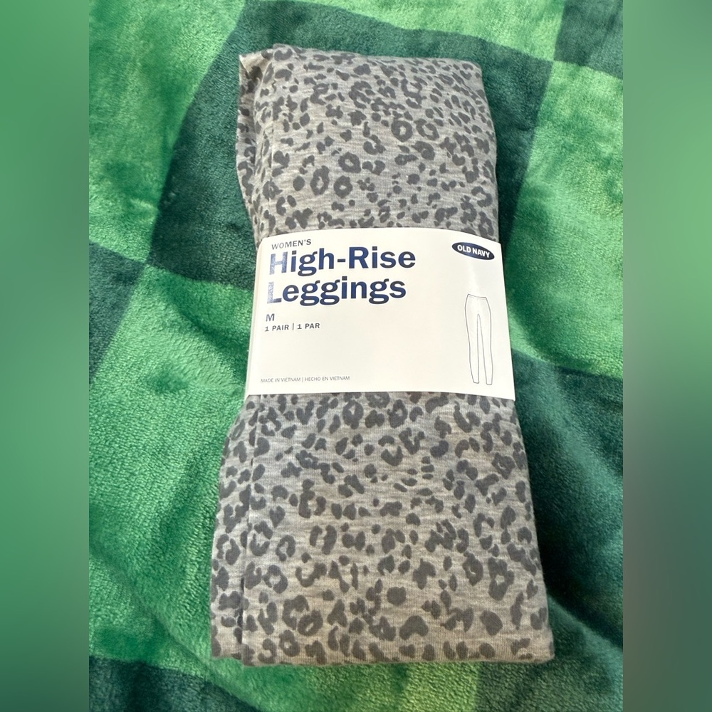 Old Navy Gray Animal Print Leggings